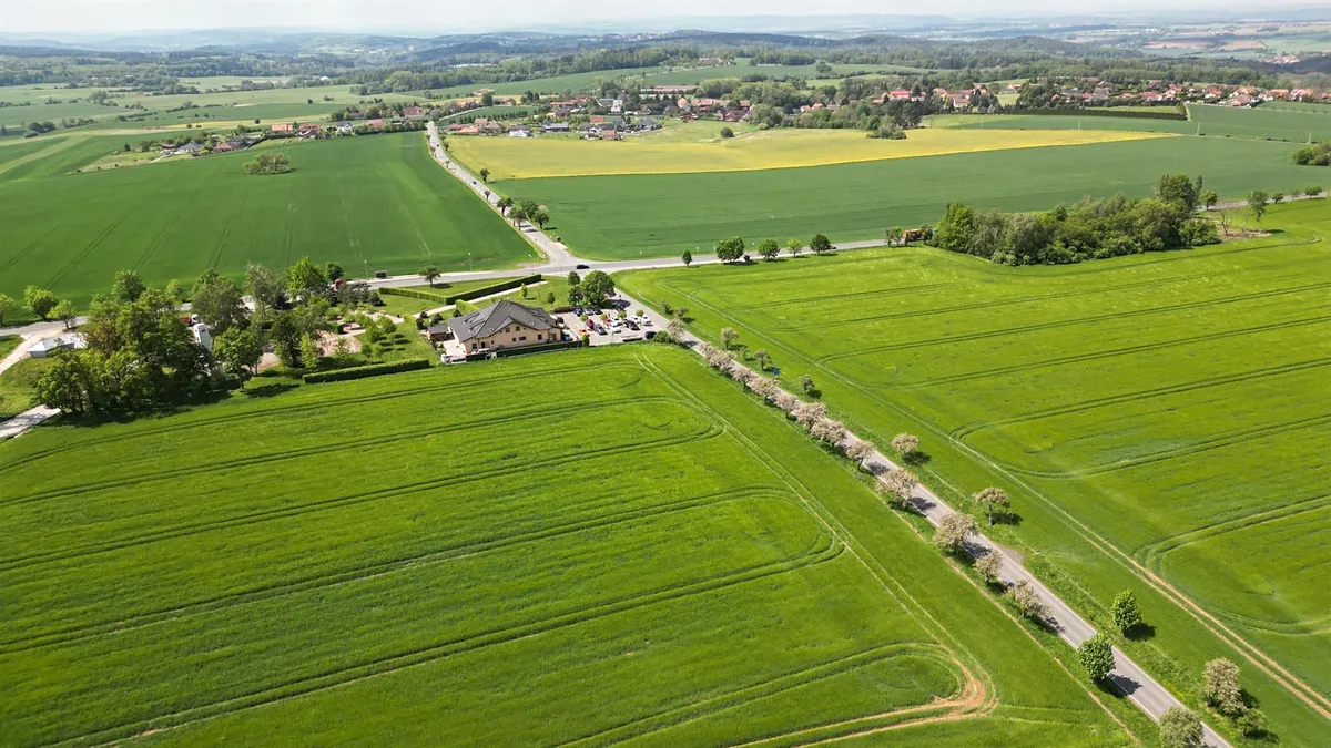 Prodej stavebního pozemku 854 m²